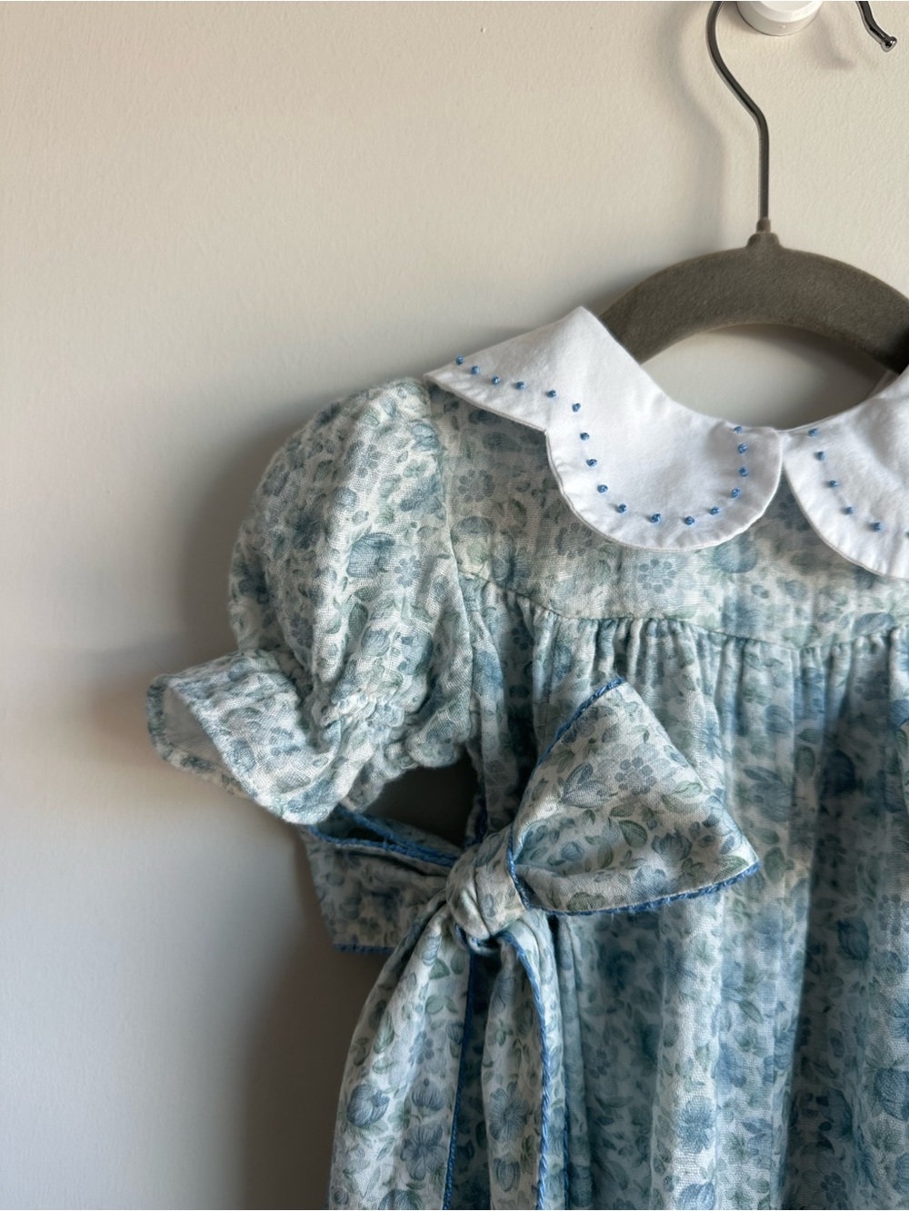 Sophie & Lucas Blue Green Perennial Blooms Romper - Side Bows